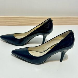 Michael Kors Patent Leather Dark Navy Pointed Flex Pump/Heels l Size 6